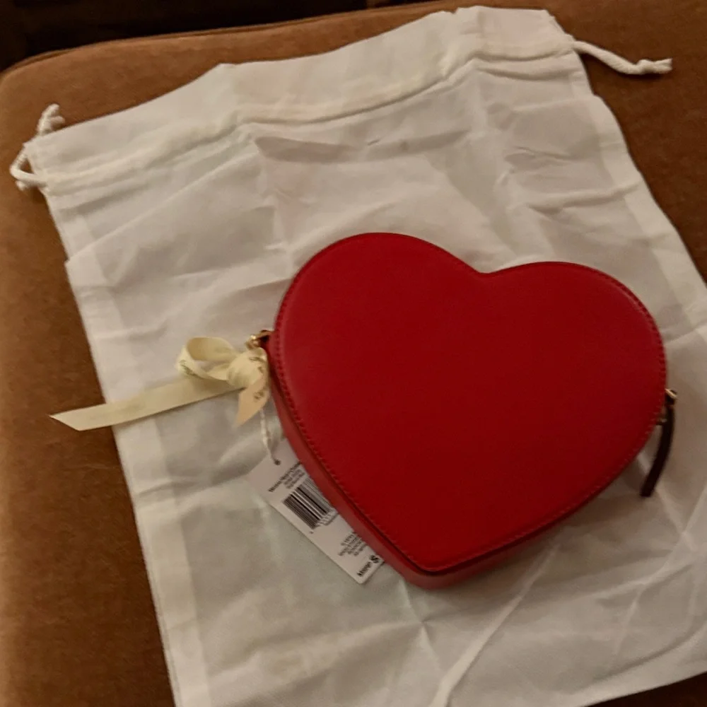 New NWT Vera Bradley Goji Berry Red Verona Heart Crossbody Bag Purse leather - Picture 5 of 10